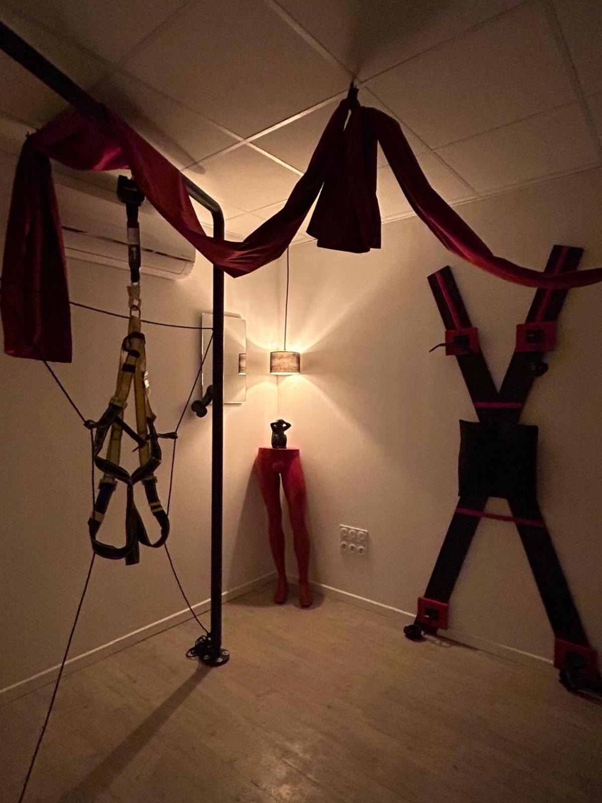 L'Escapade Sensuelle - La Love Room D'Επερνέ Εξωτερικό φωτογραφία