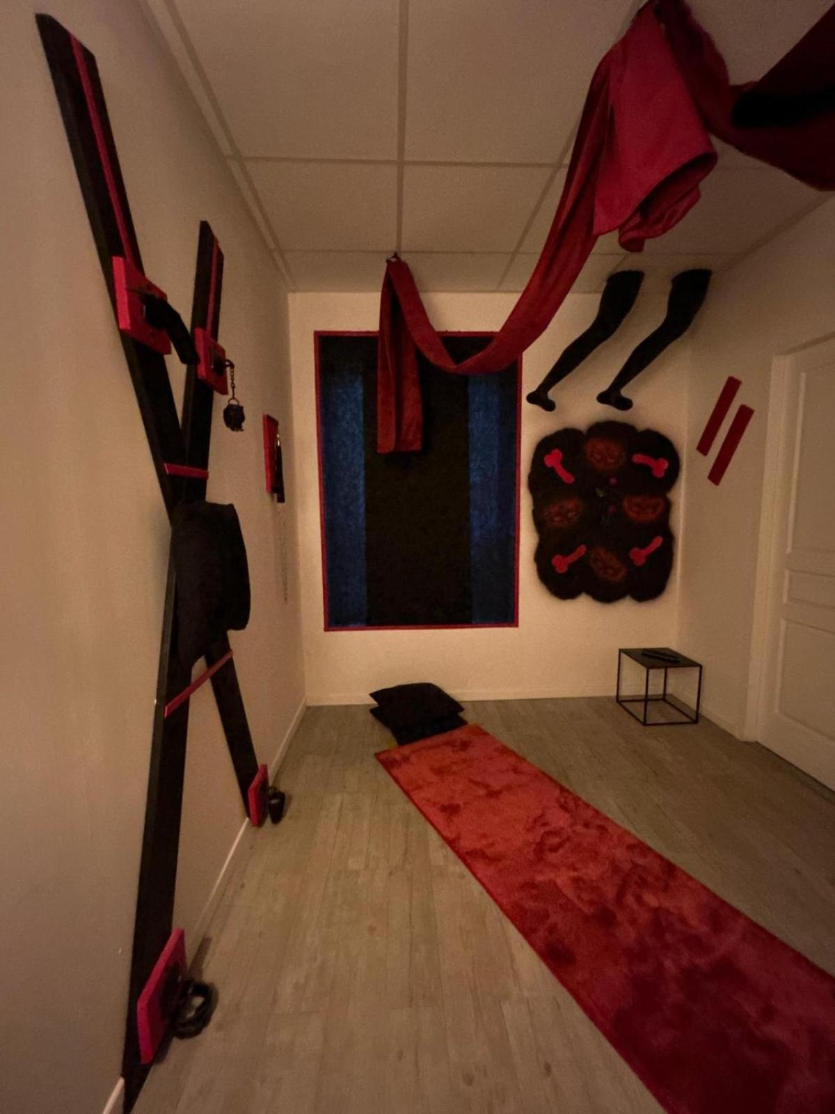 L'Escapade Sensuelle - La Love Room D'Επερνέ Εξωτερικό φωτογραφία